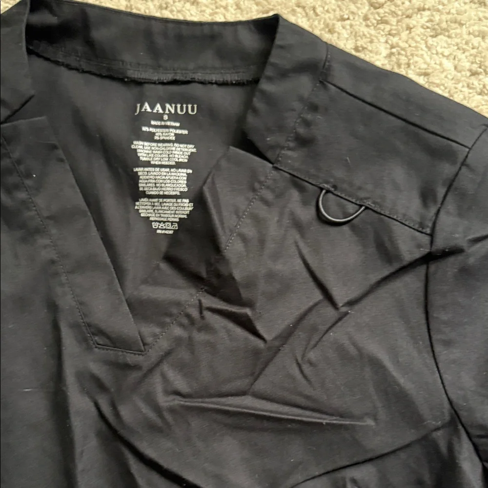 Jaanuu Black scrub set. 2 tops/1 pant - Picture 2 of 8